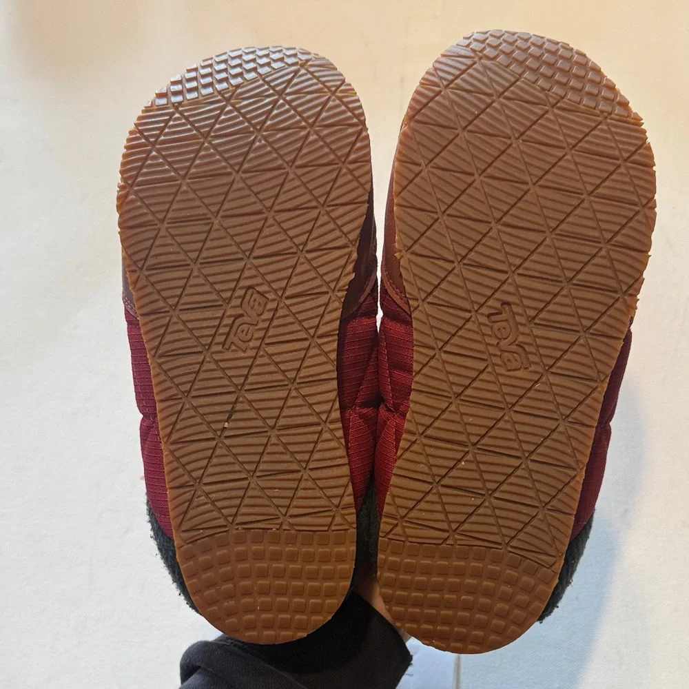 Teva Women's Quilted Slippers - Burgundy and Brown - Picture 4 of 4